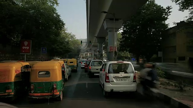 新德里驾驶超速视频素材