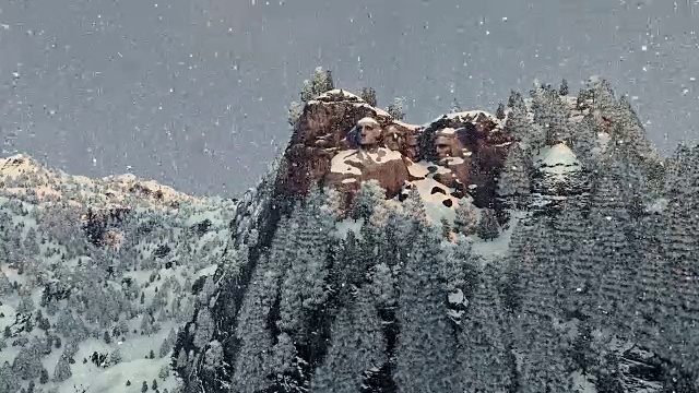 冬天的拉什莫尔山，下雪了视频下载