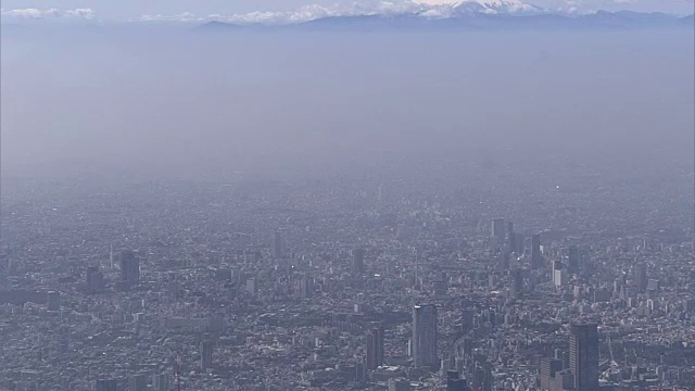 空中;温度反演;日本东京市区视频素材