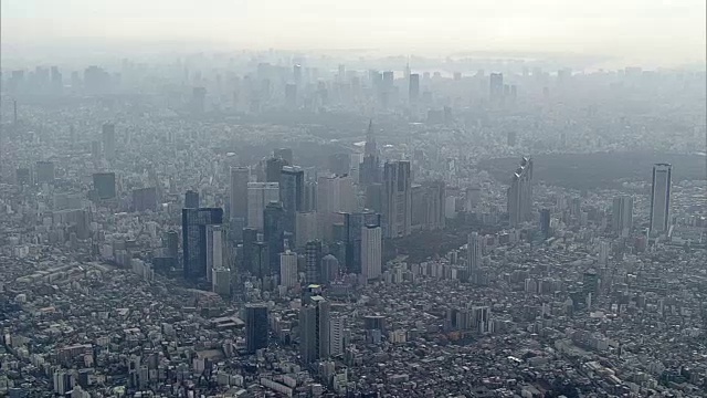 日本东京新宿附近的AERIAL视频素材