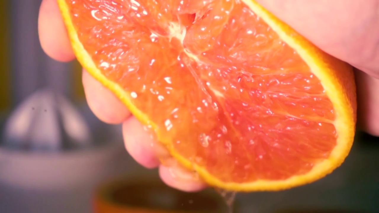 超级慢动作推葡萄柚汁视频素材