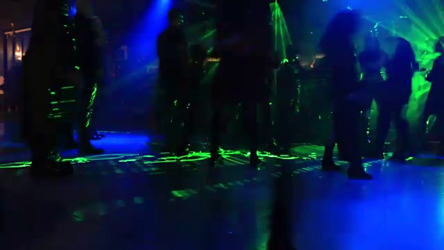 黑暗的迪斯科舞厅跳舞视频下载