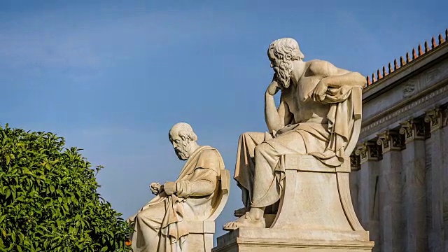 古希腊哲学家柏拉图和苏格拉底的大理石雕像视频下载