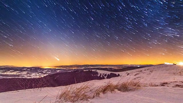 喀尔巴阡山脉的黄昏和星星。视频下载
