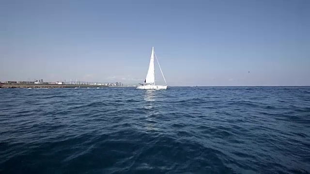 海上的帆船视频素材