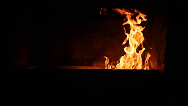 炉火在燃烧。视频下载