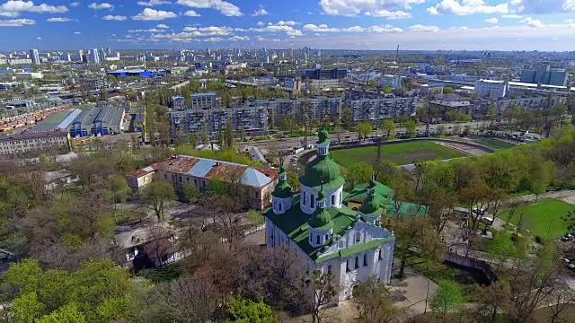 圣西里尔修道院是位于乌克兰首都基辅的一座中世纪修道院。视频素材