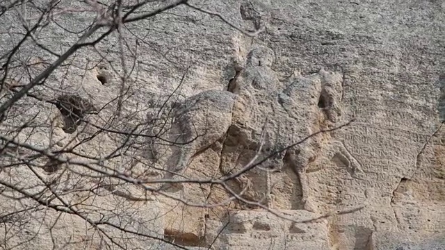 马达拉骑士，中世纪早期保加利亚的岩石浮雕视频下载
