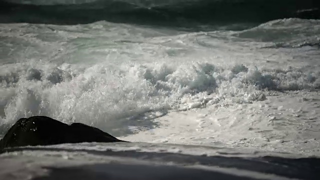 波涛汹涌的海面视频素材