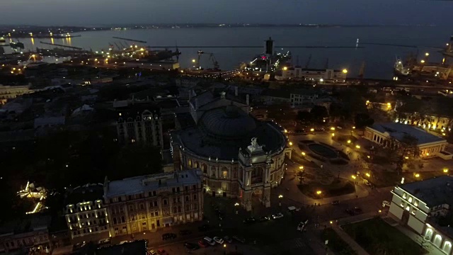 乌克兰敖德萨歌剧院夜景鸟瞰图视频素材