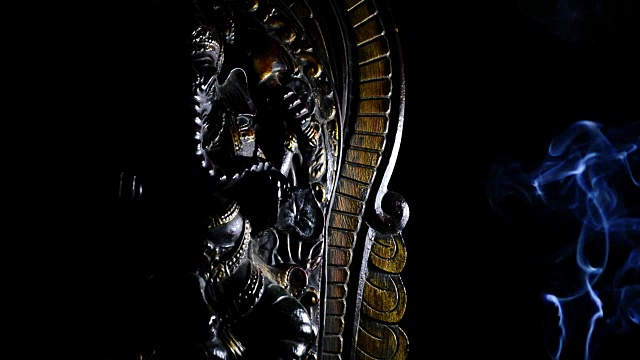 甘尼萨，印度神的形象，打开黑色的背景视频下载