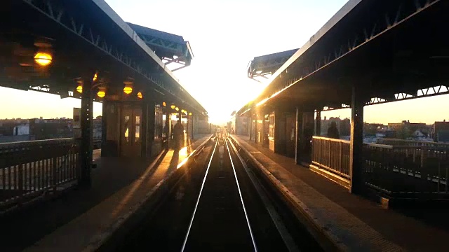 皇后区日出时的火车(6)视频素材