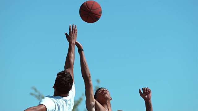 超级慢动作投篮的篮球提示视频素材
