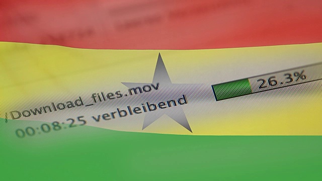 在电脑上下载文件，加纳国旗视频素材