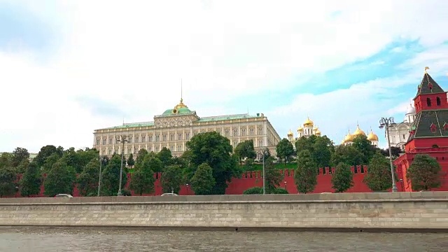 莫斯科克里姆林宫的河堤坍塌视频下载