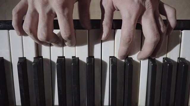 钢琴，手钢琴家演奏音乐视频素材