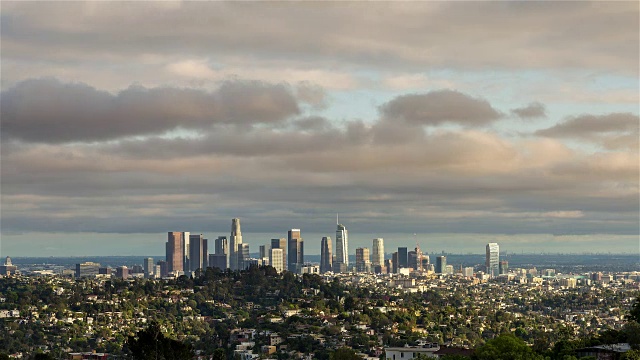 洛杉矶市中心和云朵冬日时光流逝视频素材