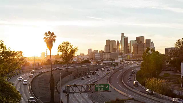 洛杉矶市区天际线昼夜日落时间视频素材