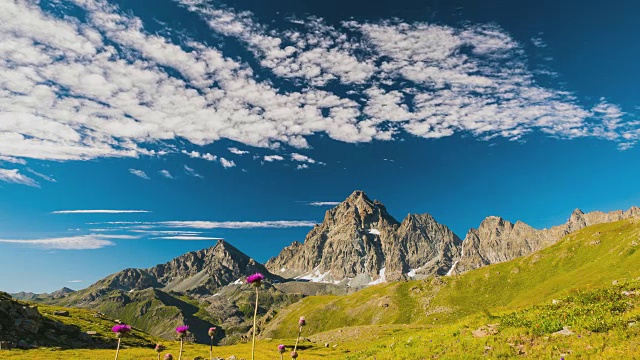 意大利阿尔卑斯山夏季的时间流逝视频素材