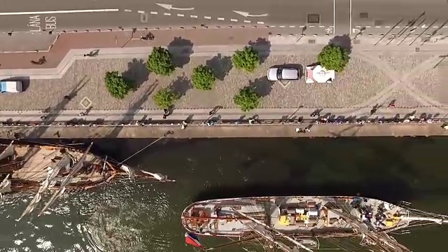 在利菲河上的船只上面视频素材