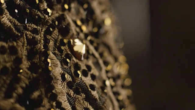 黑色背景中的珠宝装饰视频素材