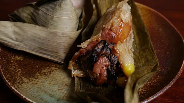 “粽子”或“bakang”，“bacang”是中国传统食物。视频下载