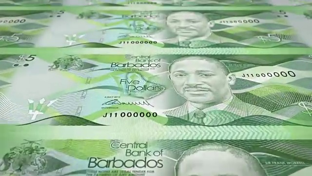 巴巴多斯岛的钞票五元滚动，现金钞票，循环视频下载