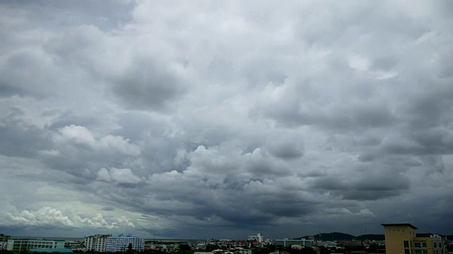 时间流逝:雨季的云视频下载