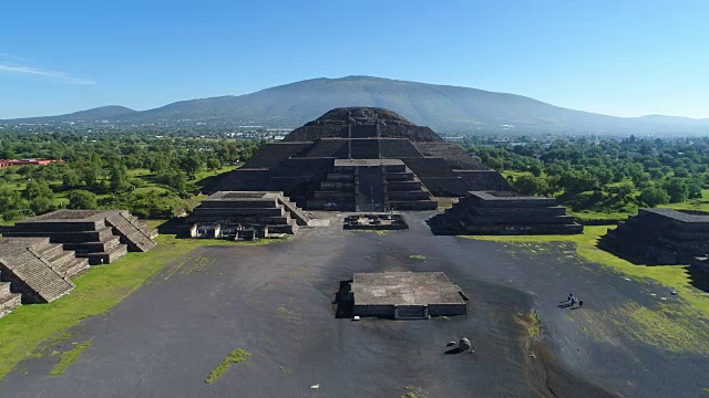 古中美洲城市特奥蒂瓦坎金字塔鸟瞰图，月球金字塔，墨西哥山谷，中美洲，4k超高清视频素材