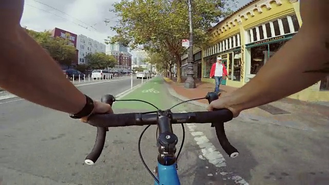 POV自行车骑行:在旧金山用公路赛车通勤视频下载