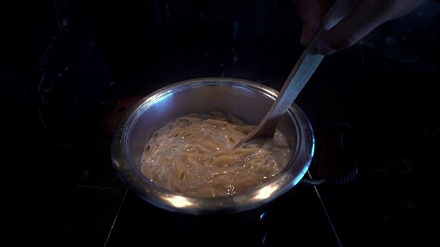 通心粉烹饪- 4K分辨率视频下载