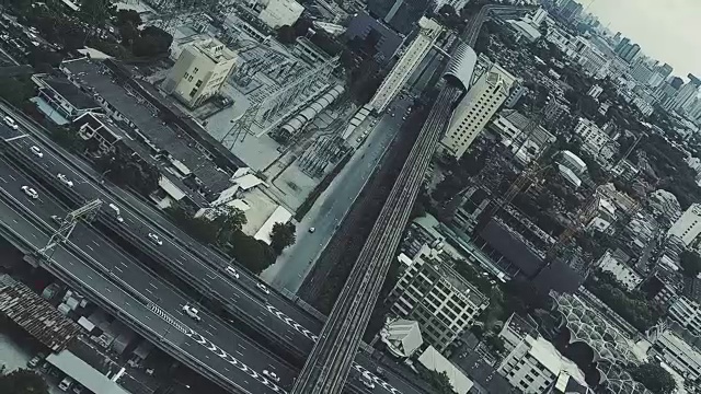 空中交通城市景观在白天的城市景观视频素材