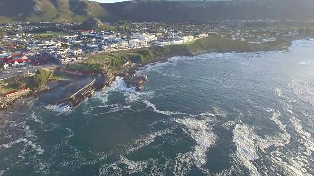 南非赫尔马努斯镇的航拍视频下载