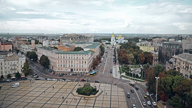 基辅的索菲亚广场和圣迈克尔修道院视频素材