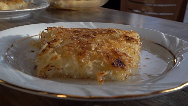 土耳其传统甜点kunefe视频素材