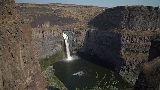帕卢斯瀑布，华盛顿州宽4K。UHD视频素材