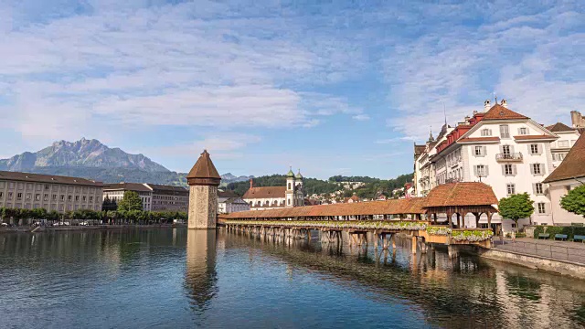 卢塞恩教堂桥，卢塞恩(卢塞恩)，瑞士，4K时间流逝视频素材