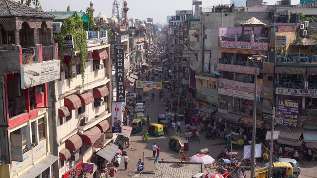城市生活-主要集市，帕哈尔甘吉，新德里，印度视频素材