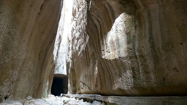 安提阿的维斯帕西亚努斯隧道视频下载