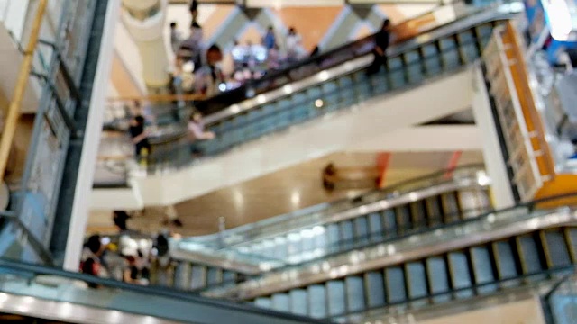 商场内的自动扶梯(HD 1080)视频素材