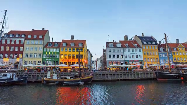 丹麦哥本哈根城市地标尼哈芬的时光流逝视频下载