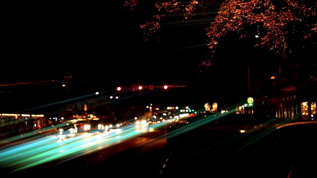 德克萨斯州弗雷德里克斯堡大街上的交通灯。视频下载