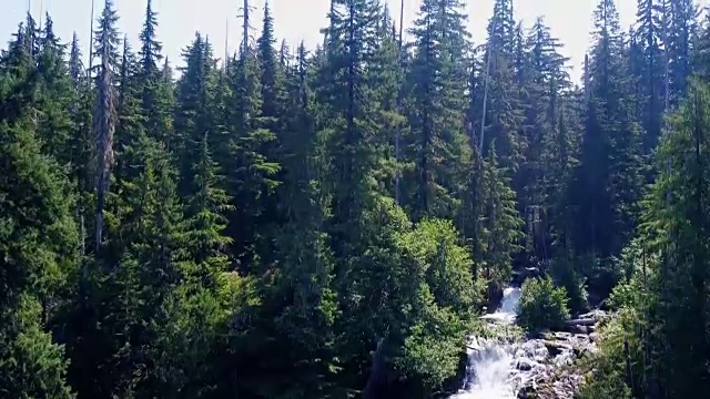 俄勒冈州钻石溪瀑布-无人机射击视频下载