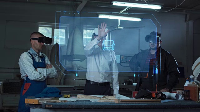 男人们戴着VR头盔，做着细木工视频下载