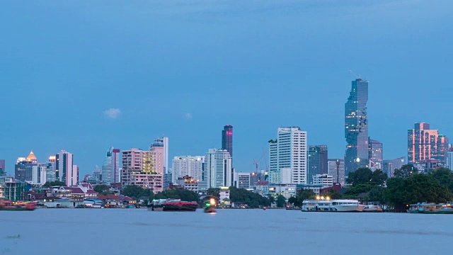 4K时间从白天到夜晚:曼谷城市的黄昏。视频素材