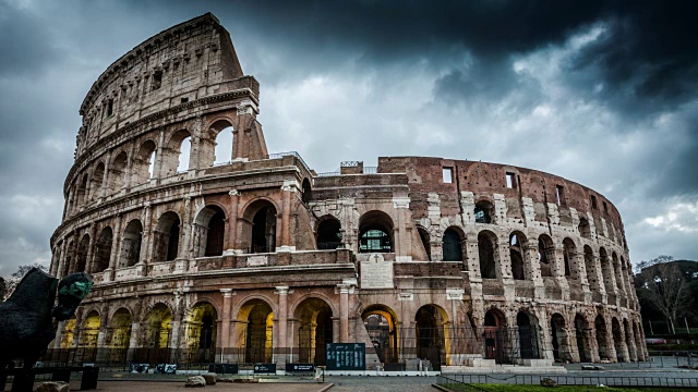 TIMELAPSE:罗马斗兽场，意大利- 4K城市景观，景观和建立视频素材