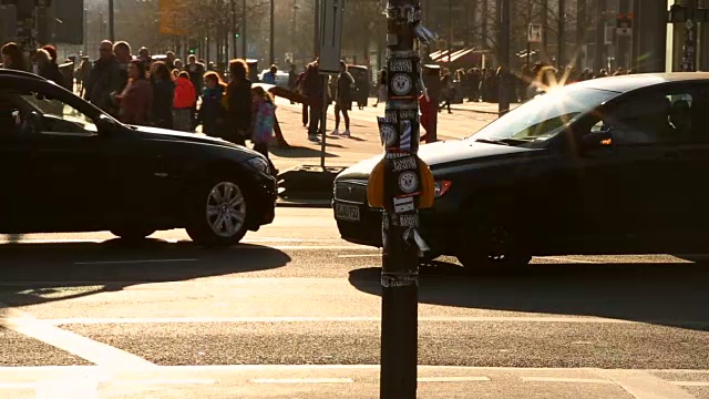 柏林的人与交通，实时报道视频素材