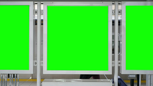 空白绿幕公共交通广告空板板视频素材
