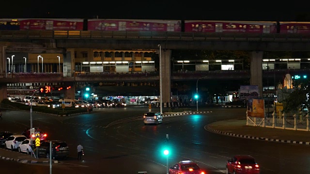 城市夜间交通视频素材