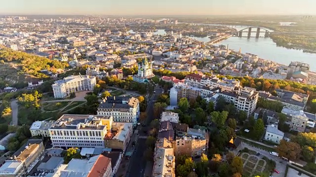 基辅市中心空中观光。乌克兰首都的中部视频下载